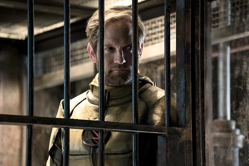 Thawne, enjaulado