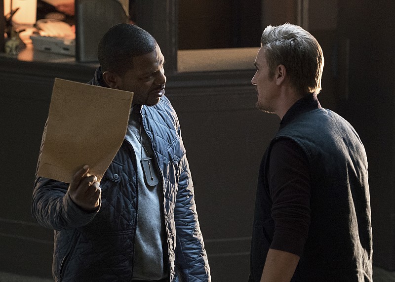 Frequency -- "The Near-Far Problem" -- Image Number: FRG103a_0065.jpg -- Pictured (L-R): Mekhi Phifer as Satch and Riley Smith as Frank -- Photo: Bettina Strauss/The CW -- ÃÂ© 2016 The CW Network, LLC. All rights reserved.