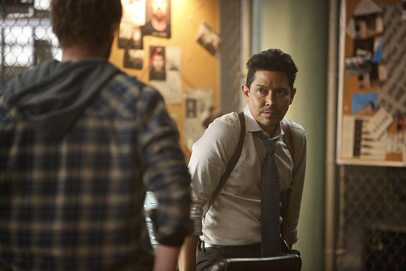 Frequency -- "Pilot" -- Image Number: FRQ101d_0265.jpg -- Pictured (L-R): Riley Smith as Frank and Anthony Ruivivar as Stan -- Photo: Bettina Strauss/The CW -- ÃÂ© 2016 The CW Network, LLC. All rights reserved.