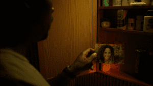 Foto de Reva Connors (Parisa Fitz-Henley).