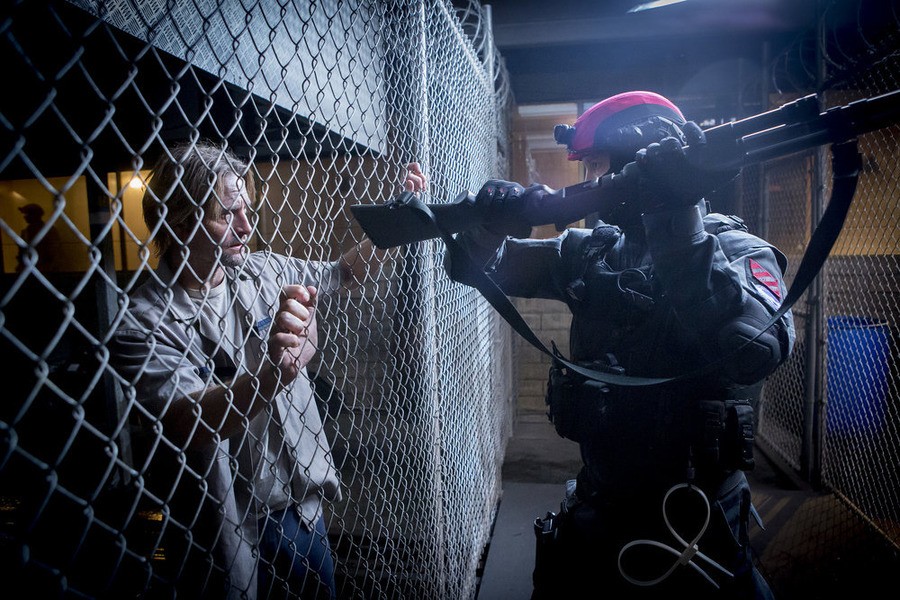 colony piloto cosas felices