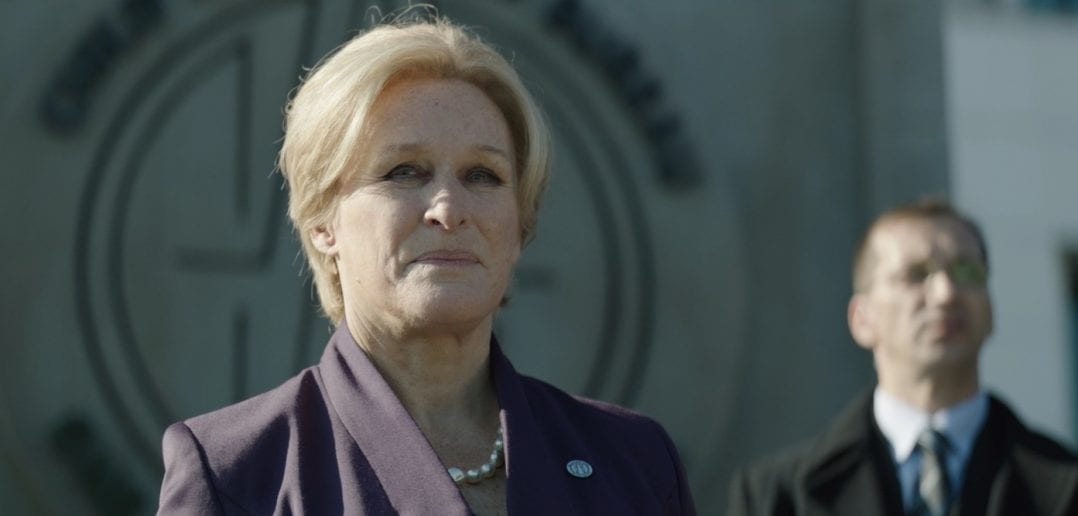 what happened to monday critica las cosas felices 4