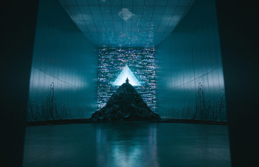 MV5BMDQwM2ZkOWUtYTVkMC00MTVlLTljYmEtMDY2MWFmYTEyOGQ3XkEyXkFqcGc@. V1