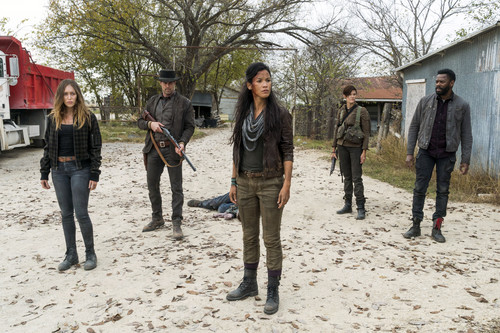 4x02 Another Day in the Diamond Alicia John Luciana Althea and Strand fear the walking dead 41276312 500 333