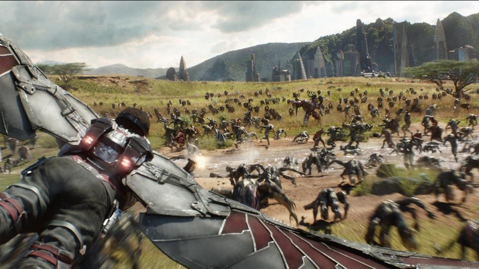 Vengadores Infinity War halcon