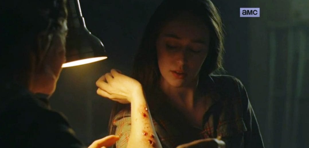 naomi curando a alicia