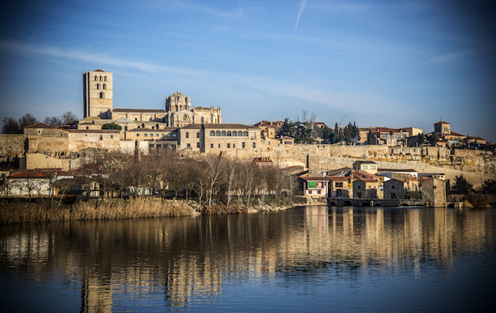 shutterstock Zamora vista