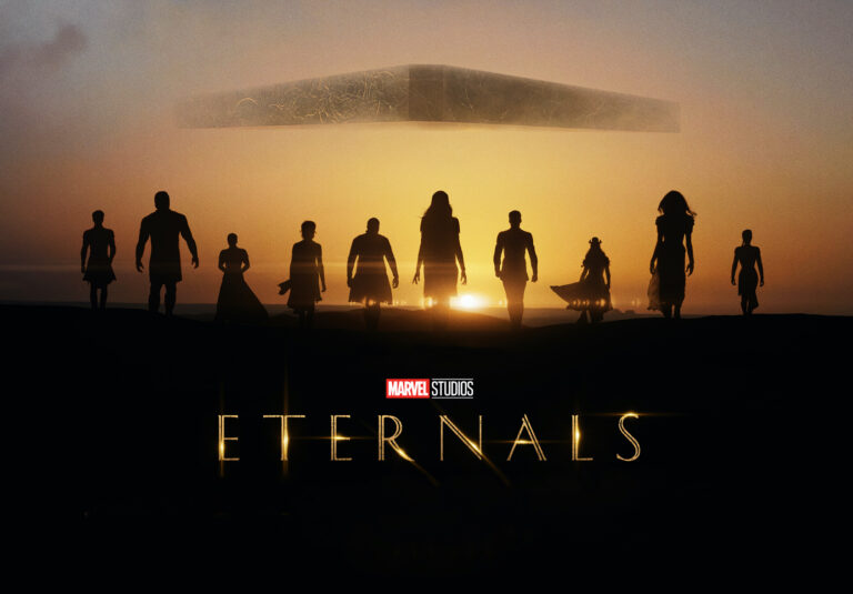 Crítica de Eternals (2021), pomposa película de dioses superheroicos a cargo de una directora endiosada.