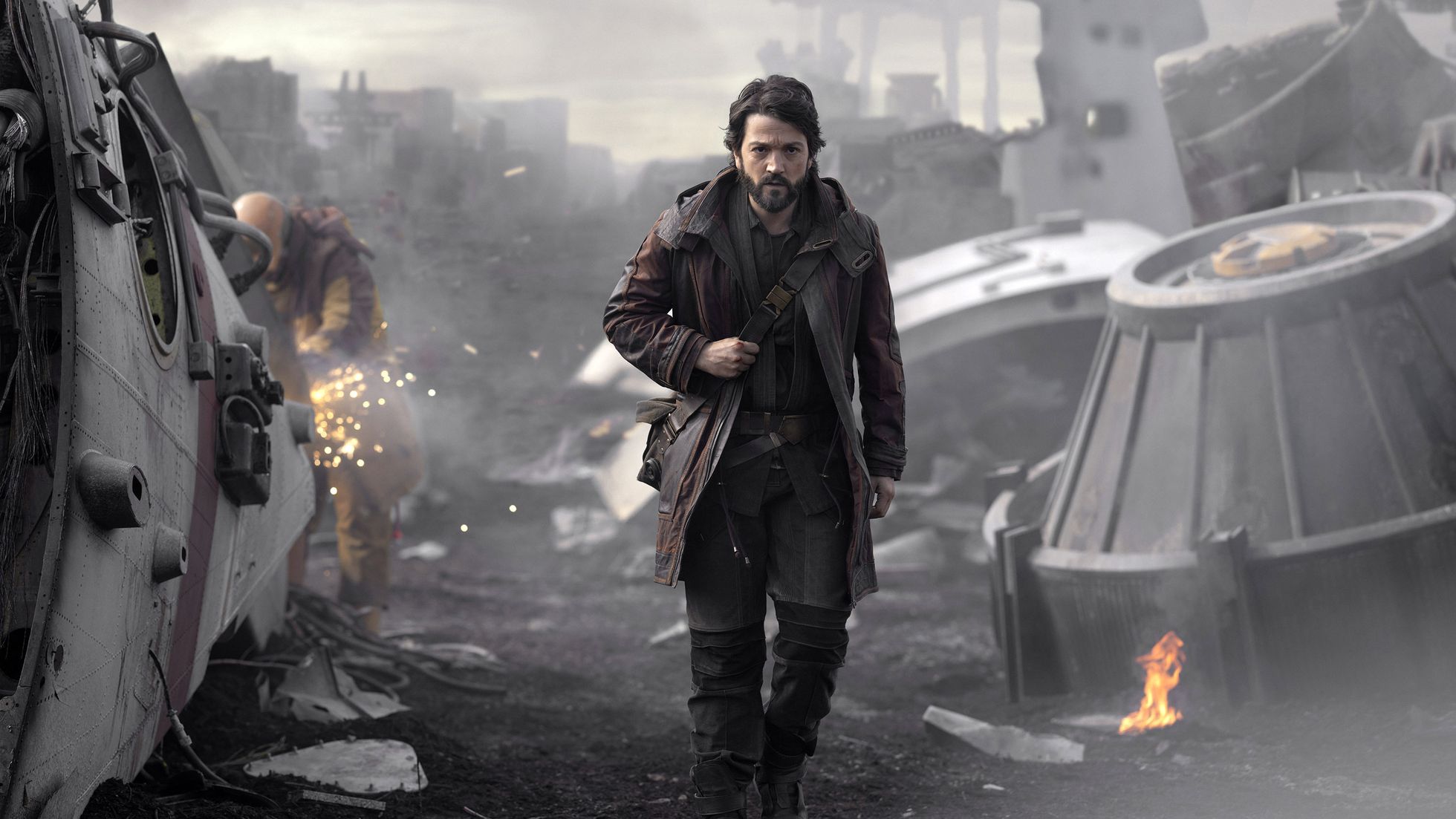 Diego Luna es Cassian Andor
