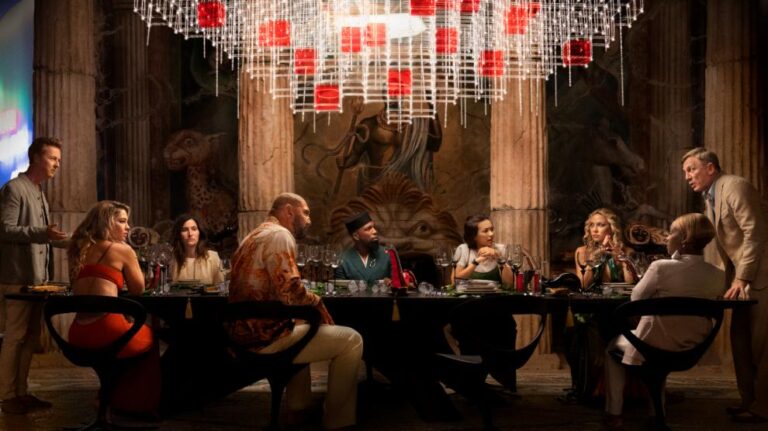 Tráiler de Puñales por la espalda 2: El misterio de Glass Onion, la nueva aventura de Benoit Blanc