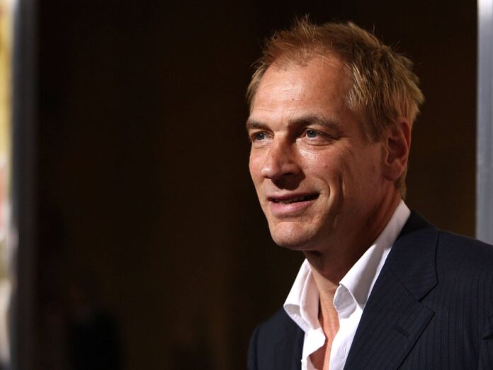 Julian Sands