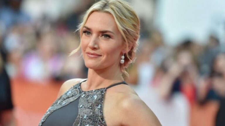 Kate Winslet es todo un ejemplo. Un video suyo se hace viral al ayudar y empoderar a una joven periodista nerviosa que realiza su primera entrevista