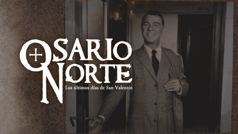 El equipo de Osario Norte coloca una placa dedicada al actor Jorge Rigaud en el Cementerio Parroquial de Leganés