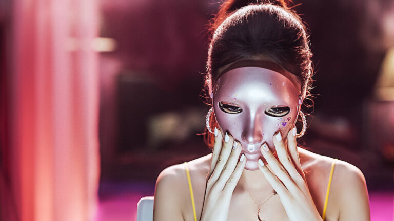 Crítica de La chica enmascarada (2023), de Netflix