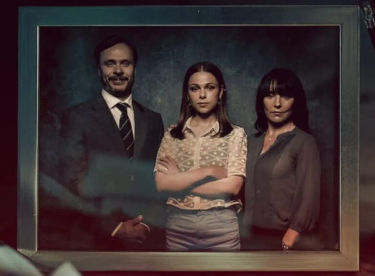 La miniserie del momento: Una familia normal (2023)