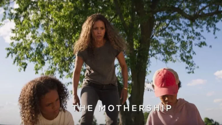 Netflix copia a HBO haciendo un Batgirl y cancela una película de Halle Berry ya acabada