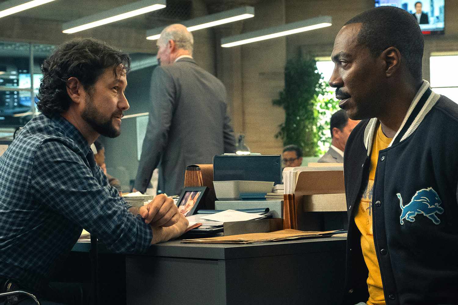 Eddie Murphy and Joseph Gordon Levitt in Beverly Hills Cop Axel F 052324 0d7b0f048c06419887bdb53749d13465