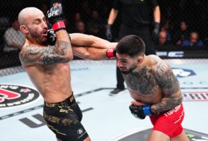 topuria campeon cosas felices