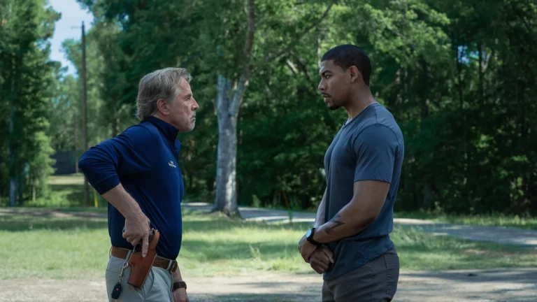 Crítica de Rebel Ridge (2024). Notable thriller con trasfondo social.