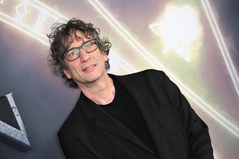 Neil Gaiman acusado de violación y abusos sexuales