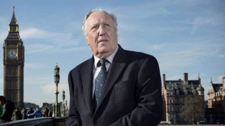Adiós a Frederick Forsyth, autor de El Día del Chacal, Odessa y Los Perros de la Guerra