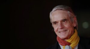 Jeremy Irons se une al reboot de Los inmortales